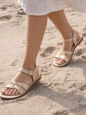 Strappy s Saltwater Leather Sandals - 9